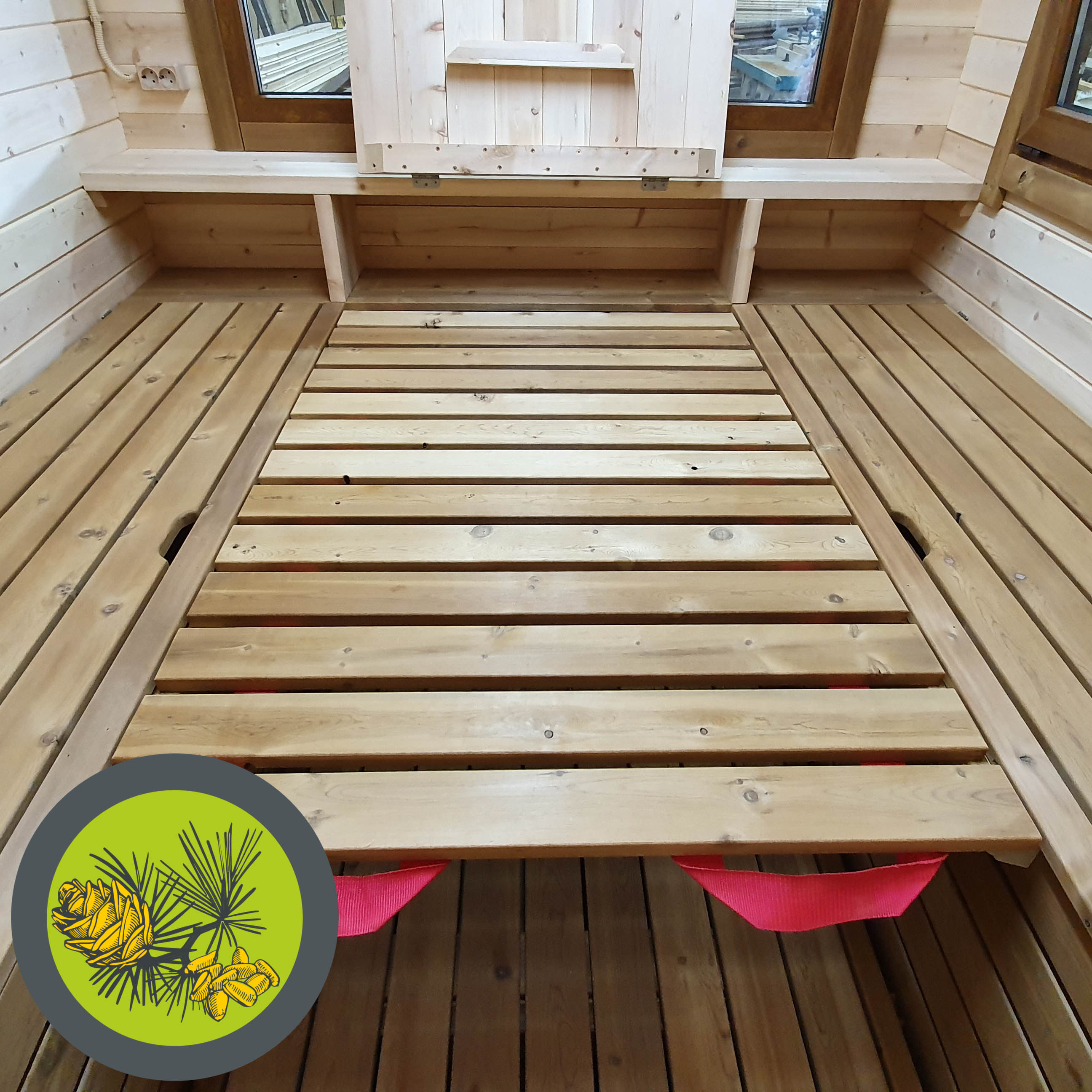 Рулонная кровать с пристольем